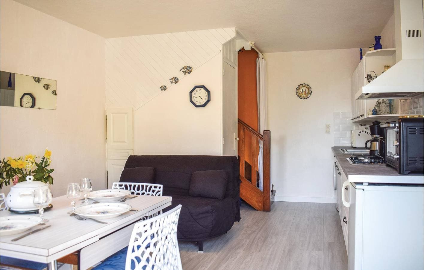 Foto 5 von 16: Gemütliches 1BR Apartment mit Parkplatz, TV & Küche - 2.5km zum Pludual