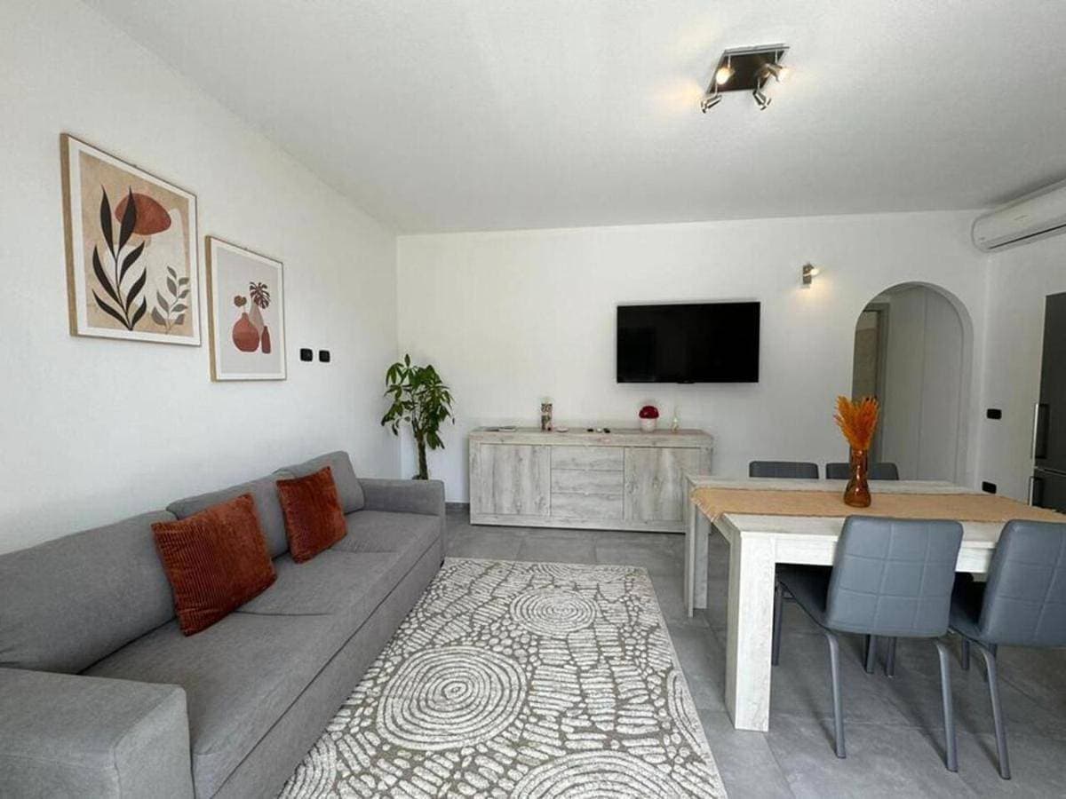 Foto 2 von 46: One-Bedroom Apartment