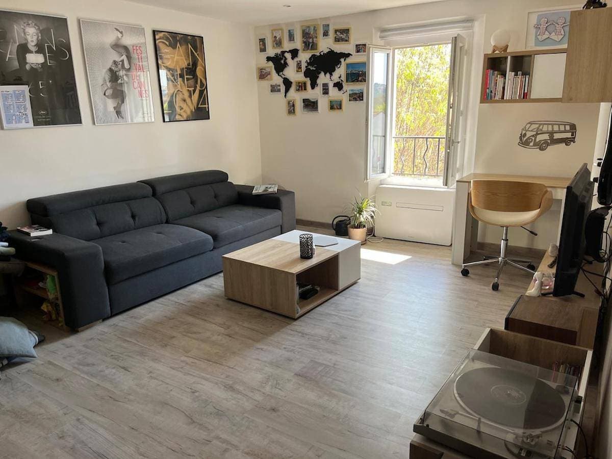 Appartement entier 2 chambres centre-ville 1