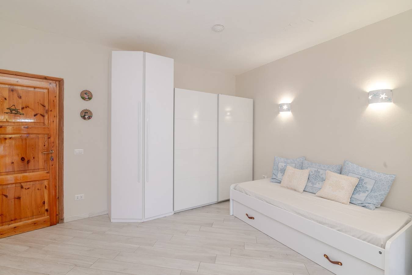 Foto 6 von 22: Studio-Apartment „Monolocale La Maddalena“ mit Bergblick, WLAN und Klimaanlage