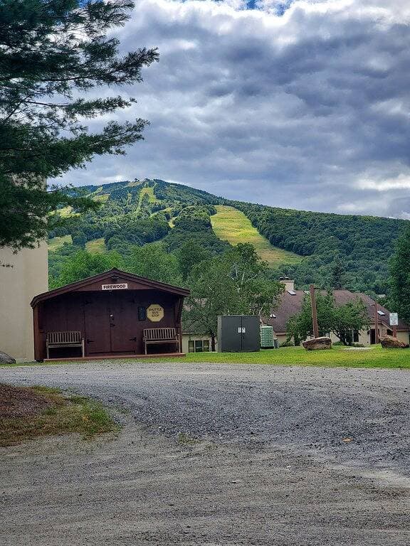 Foto 5 von 30: Cozy Ski Condo next to Mt Snow with Mountain Views
