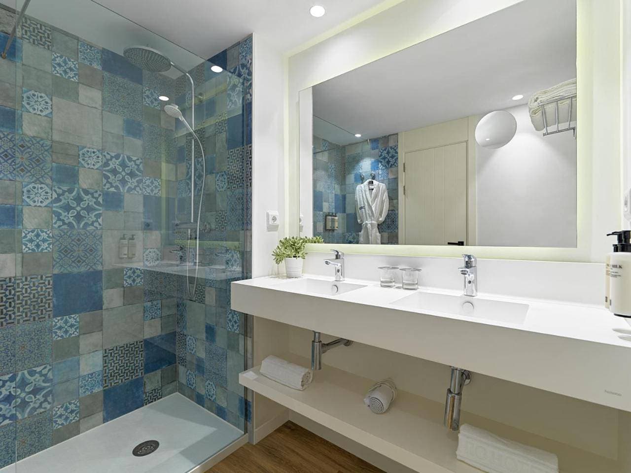 Foto 9 von 9: Double Room with Street View