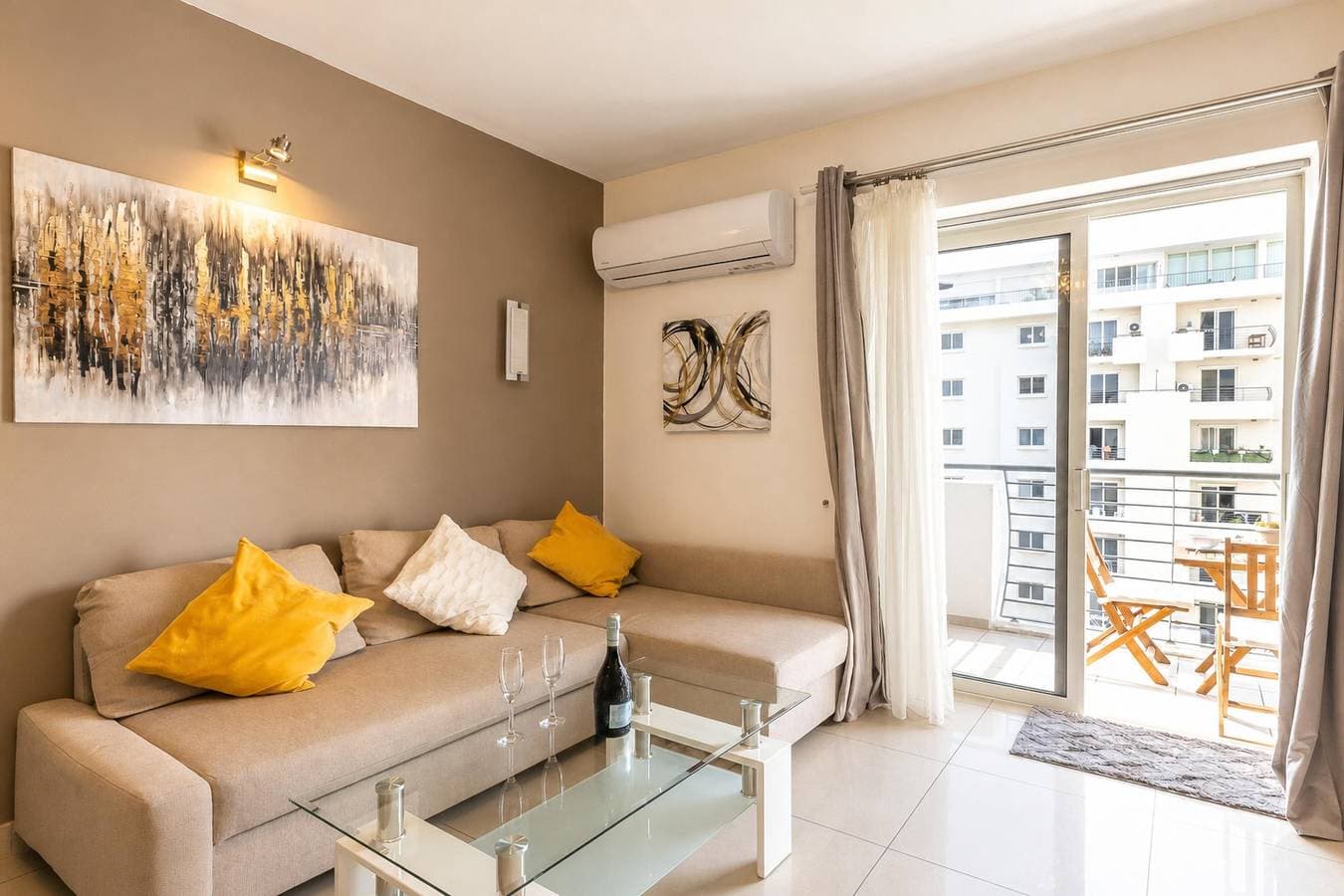 Foto 9 von 36: Modern and comfortable apart Savoy Garden