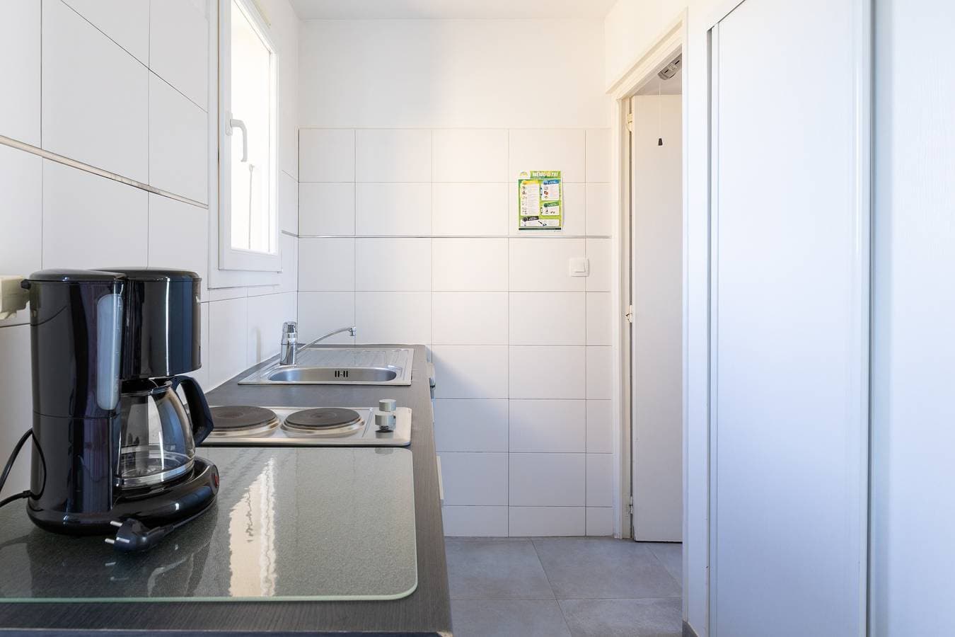 Foto 10 von 20: Einzimmerwohnung "Dans Résidence Avec Piscine" mit gemeinsamem beheizten Pool und WLAN