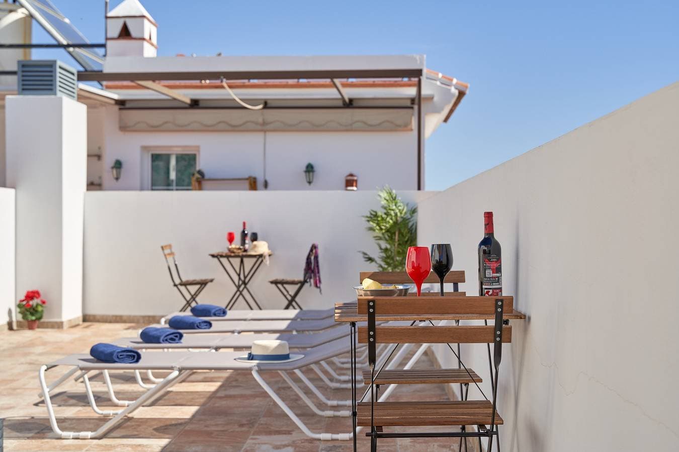 Foto 4 von 31: Einzimmerapartment "Nerja Boutique Deluxe 201" mit Gemeinschaftspool und WLAN