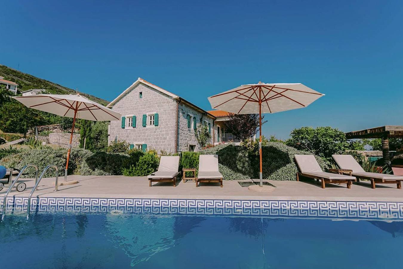 Villa 1