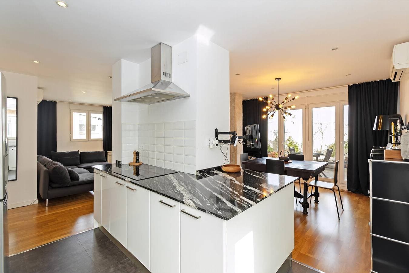 Foto 6 von 37: Ferienwohnung für 3 Personen mit Terrasse