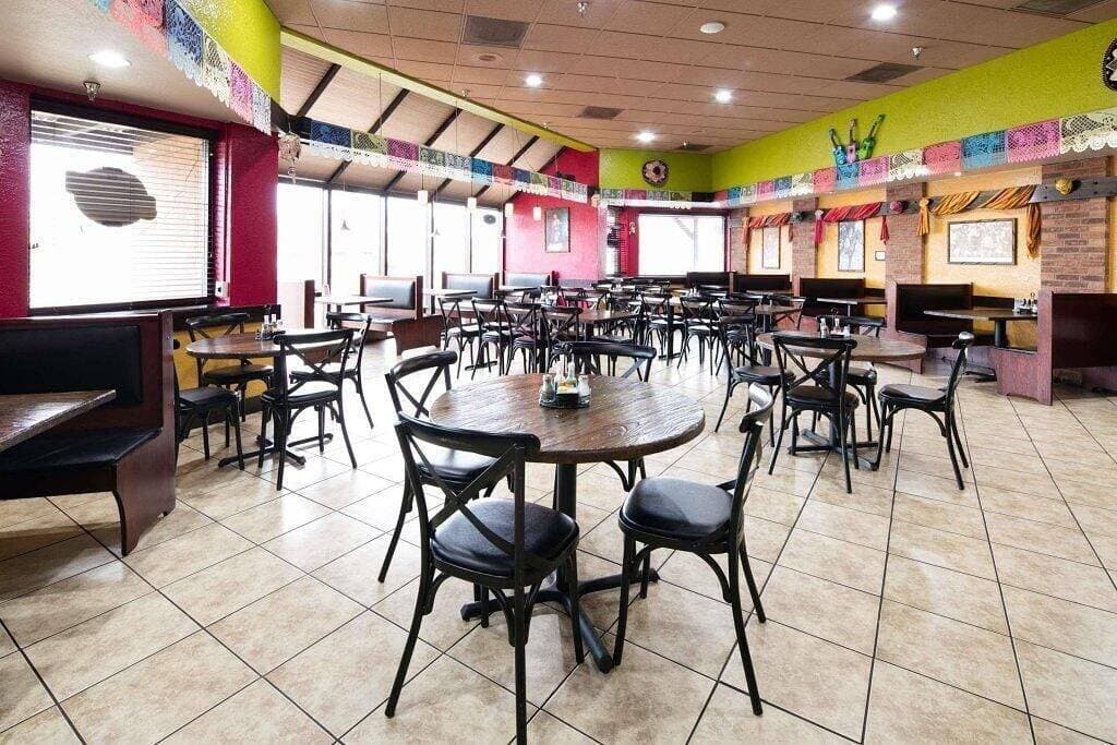 Foto 2 von 27: Prime Location! Free Breakfast, Onsite Parking, Near St. George Tabernacle
