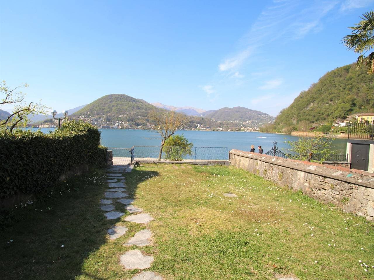 Foto 5 von 30: Lungolago
