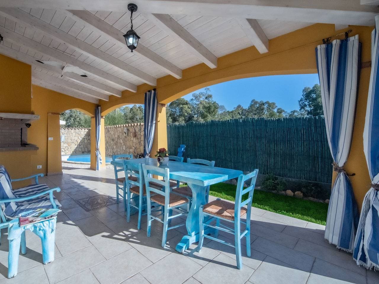 Foto 5 von 38: Schöne moderne Villa mit privatem Pool.