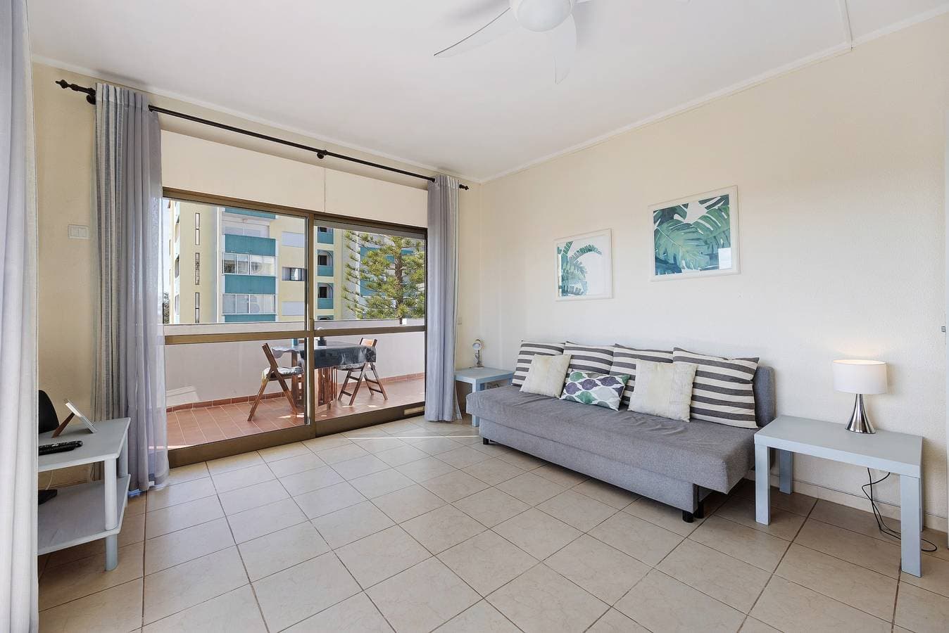 Foto 5 von 20: Ferienwohnung 'House Amendoeiras' mit Gemeinschaftspool, Gemeinschaftsgarten und WLAN