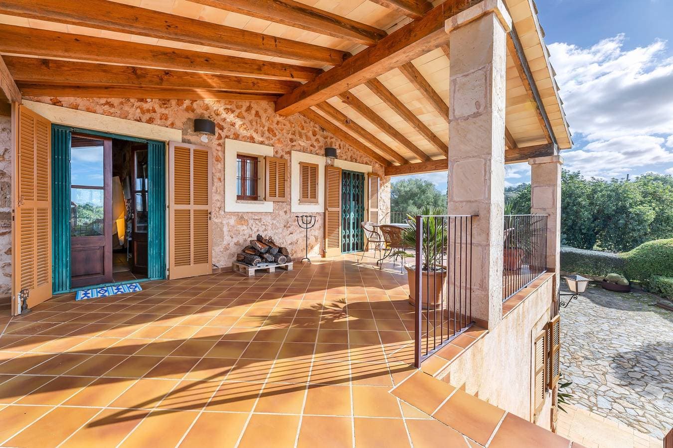 Foto 5 von 29: Ferienhaus 'Finca Som Llum' mit Bergblick, WLAN und Klimaanlage