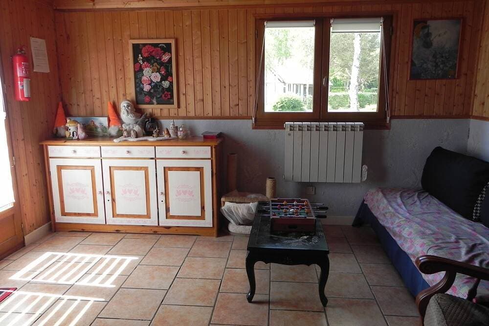 Foto 4 von 30: Sologne, Chalet mit Charme, Wohnviertel mit Freizeitaktivitäten (Pool, Tennis)