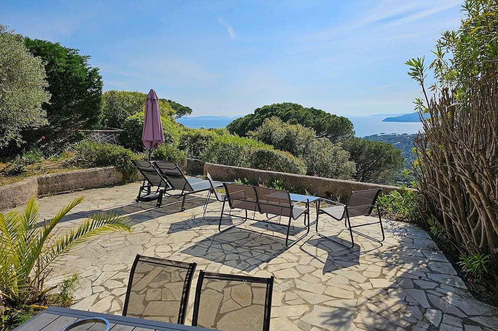 Mas sea view in Gigaro La Croix Valmer 1 bedroom sleeps 4 1