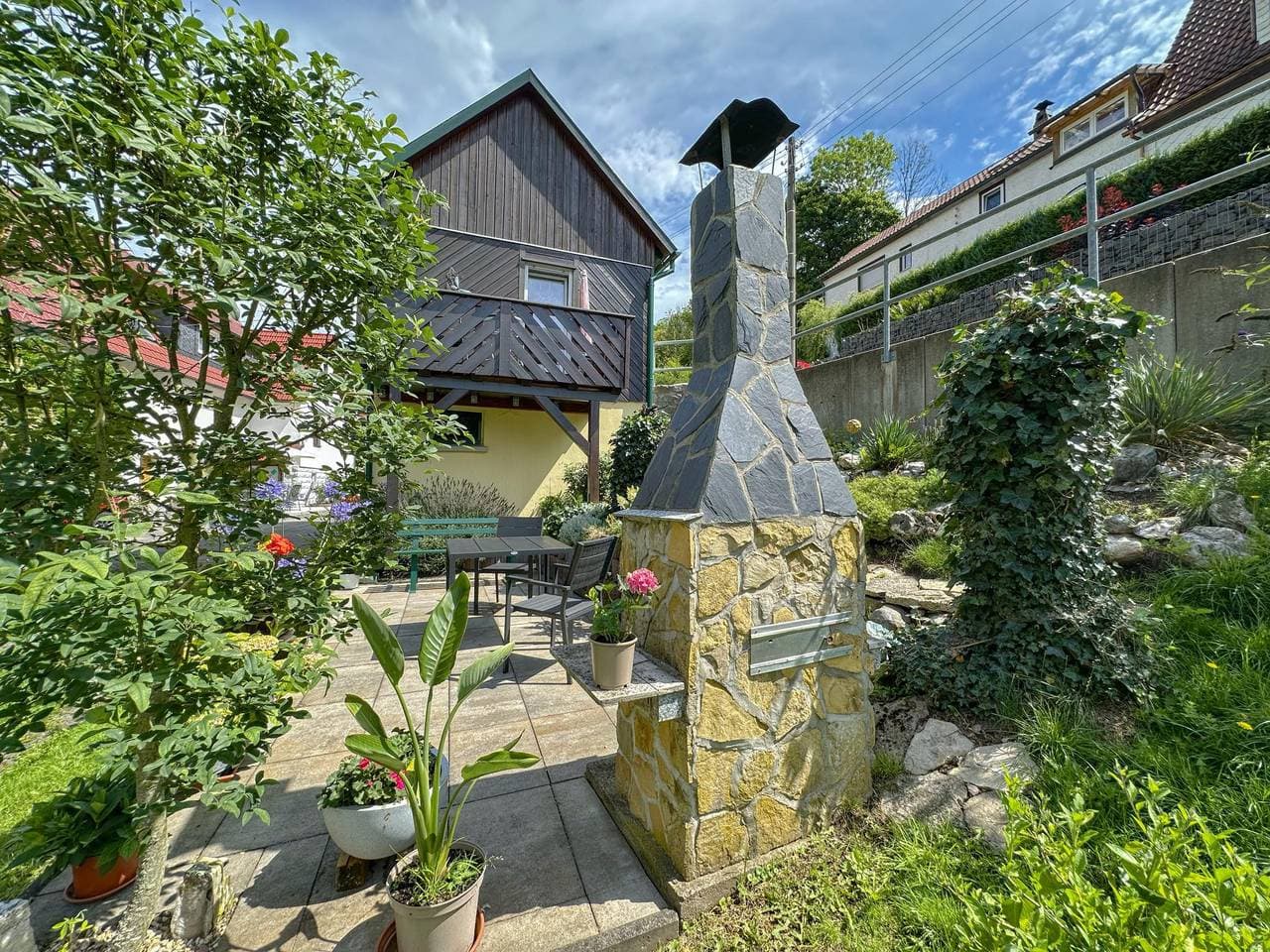 Foto 2 von 23: Ferienhaus mit Balkon & Garten im Thüringer Wald