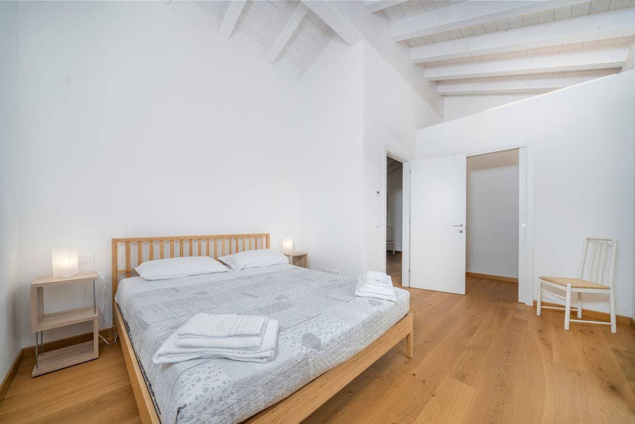 Foto 3 von 24: Ferienwohnung für 2 Personen mit Balkon/Terrasse