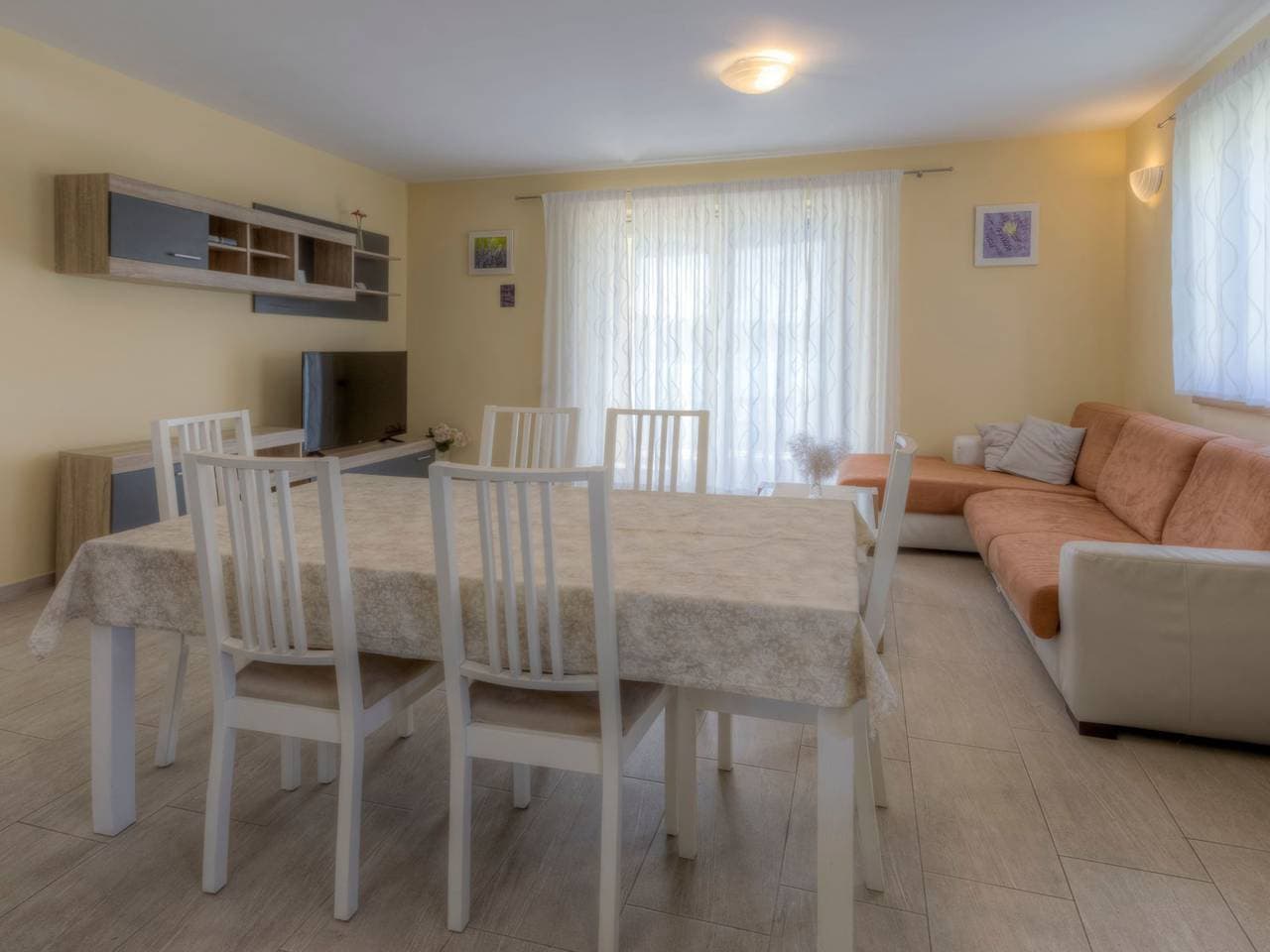 Foto 12 von 61: Moderne Ferienwohnung mit schöner Dachterrasse