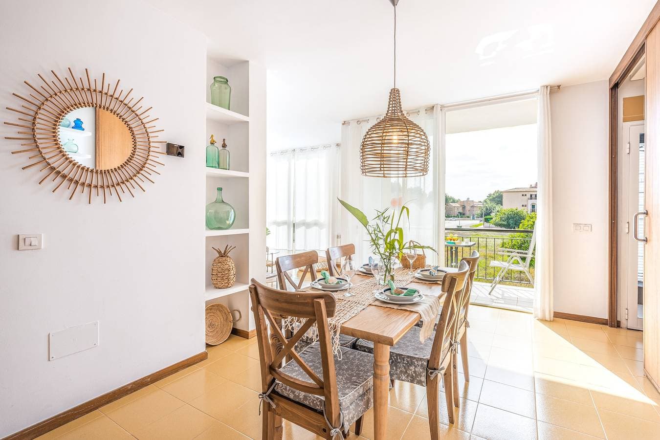 Foto 8 von 20: „Apartamento Mirella“ mit Pool, Balkon und WLAN