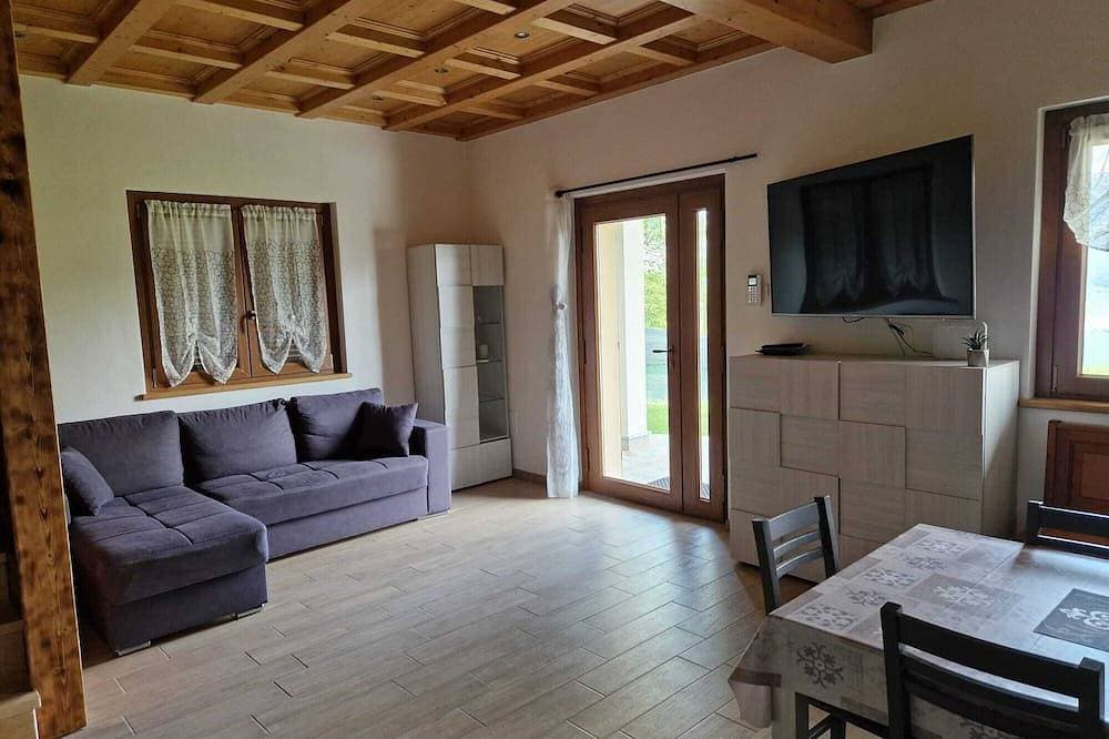 Foto 8 von 30: Chalet Stazzona, Casa a Punta, surrounded by greenery 5 minutes from Lake Como.