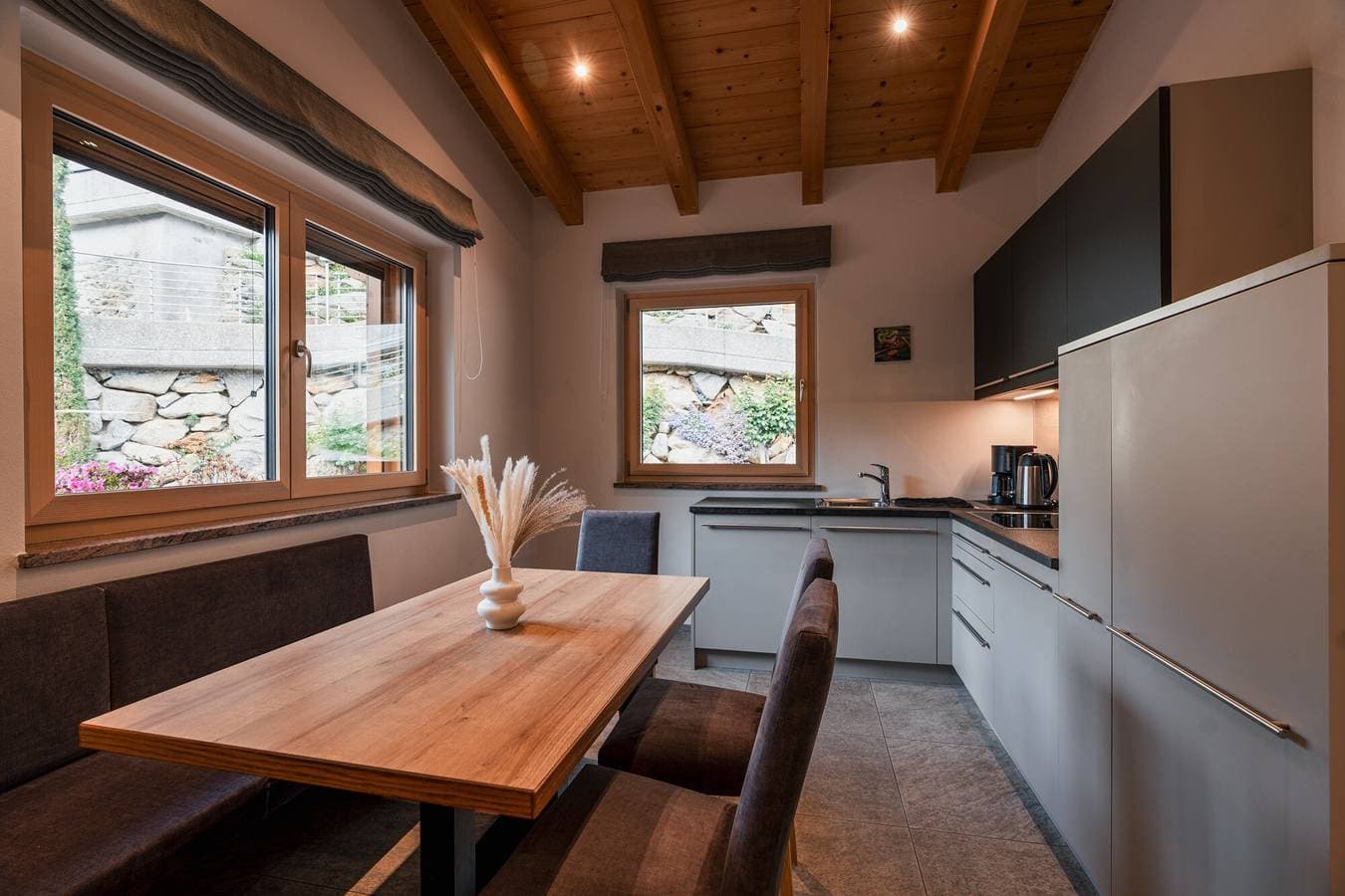Foto 7 von 47: Chalet Jasmin - großzügiges Chalet mit Garten und Olivenbaum - perfekt für entspannte Tage im Grünen