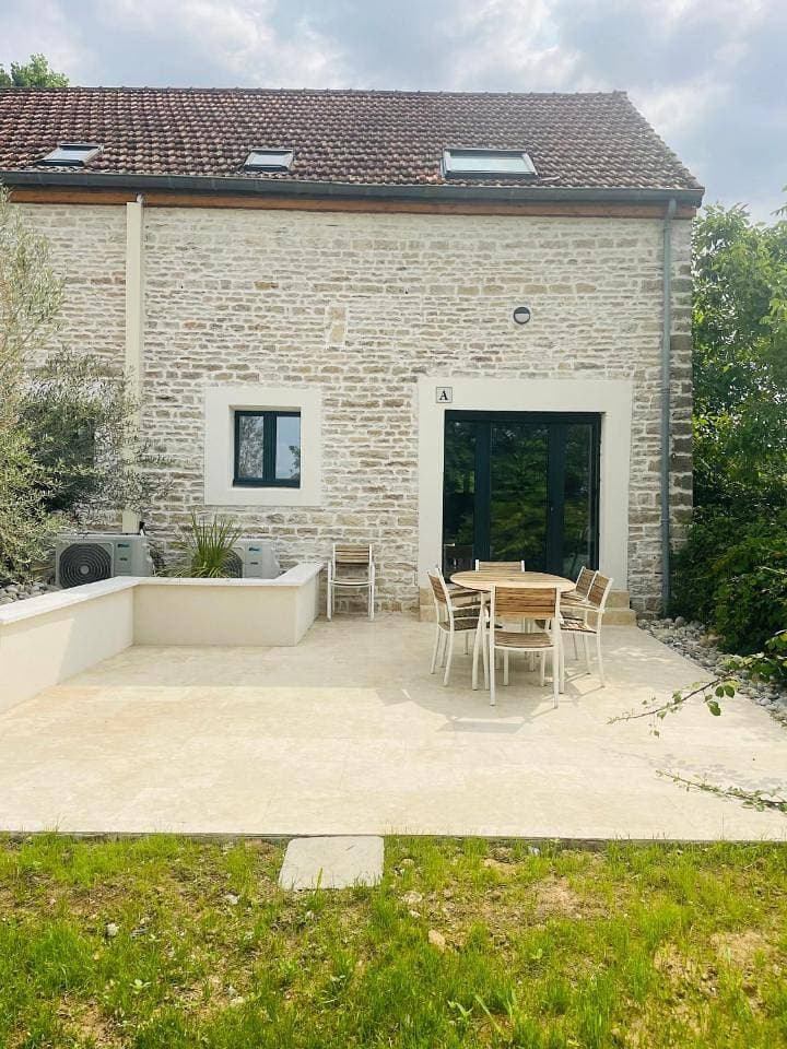 Foto 11 von 68: Three-Bedroom House