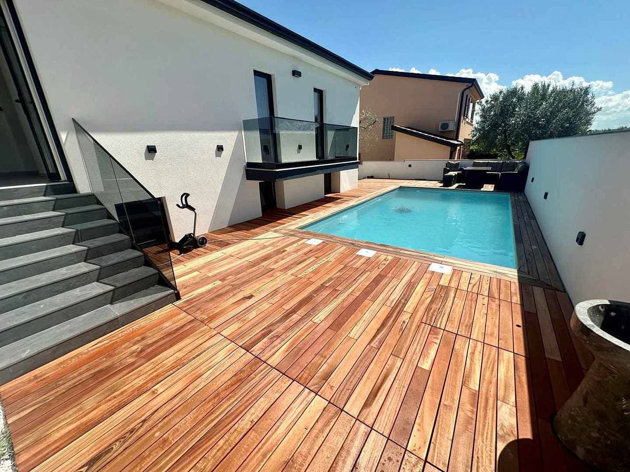Foto 2 von 40: Villa mit Klimaanlage und Pool