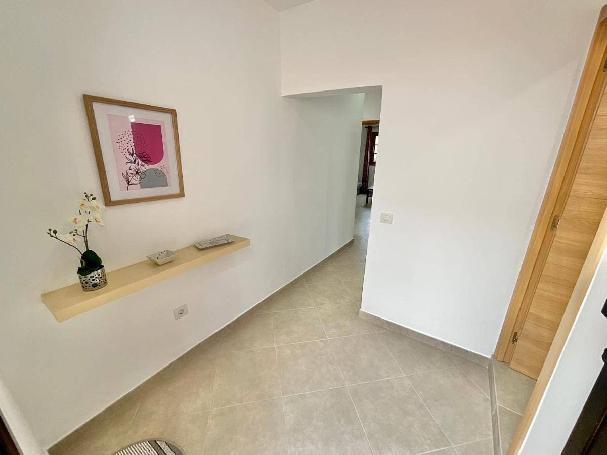 Foto 5 von 24: Three-Bedroom Apartment