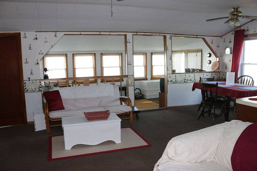 Foto 13 von 35: Cozy Lakefront Cottage 60 Minuten von Niagara Falls