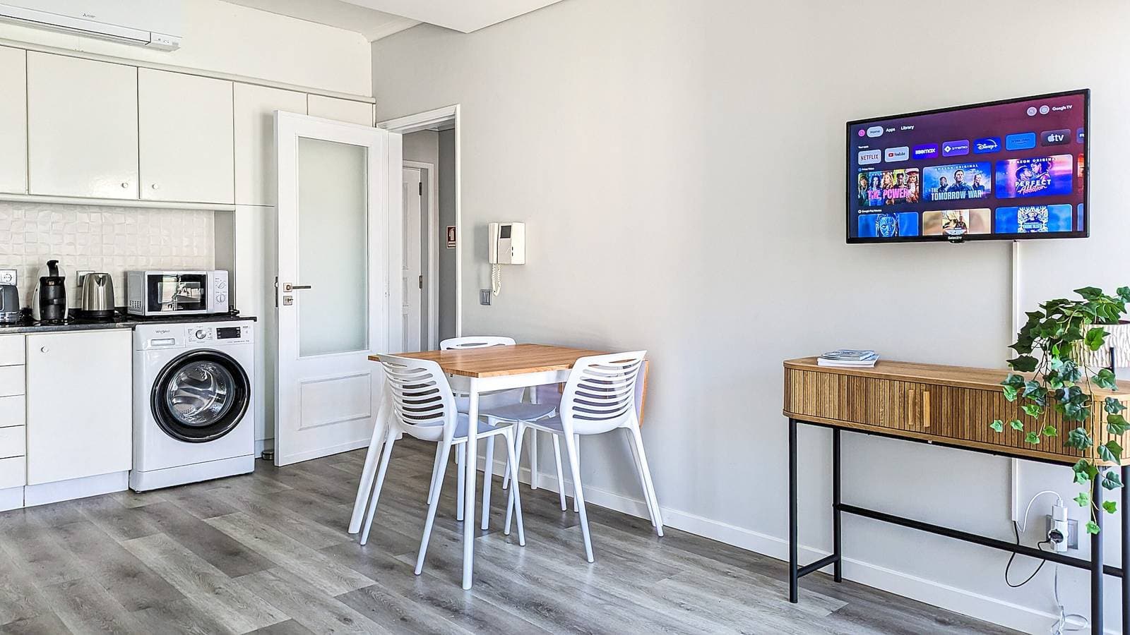 Foto 6 von 32: Apartment 'Costa Nova Ocean View' mit Meerblick, WLAN und Klimaanlage