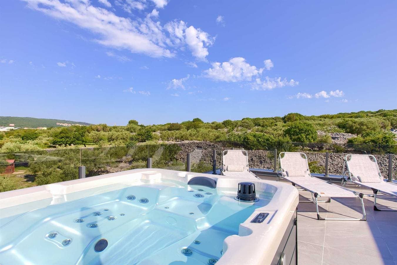 Foto 4 von 38: Apartment Joy mit Meerblick und Whirlpool