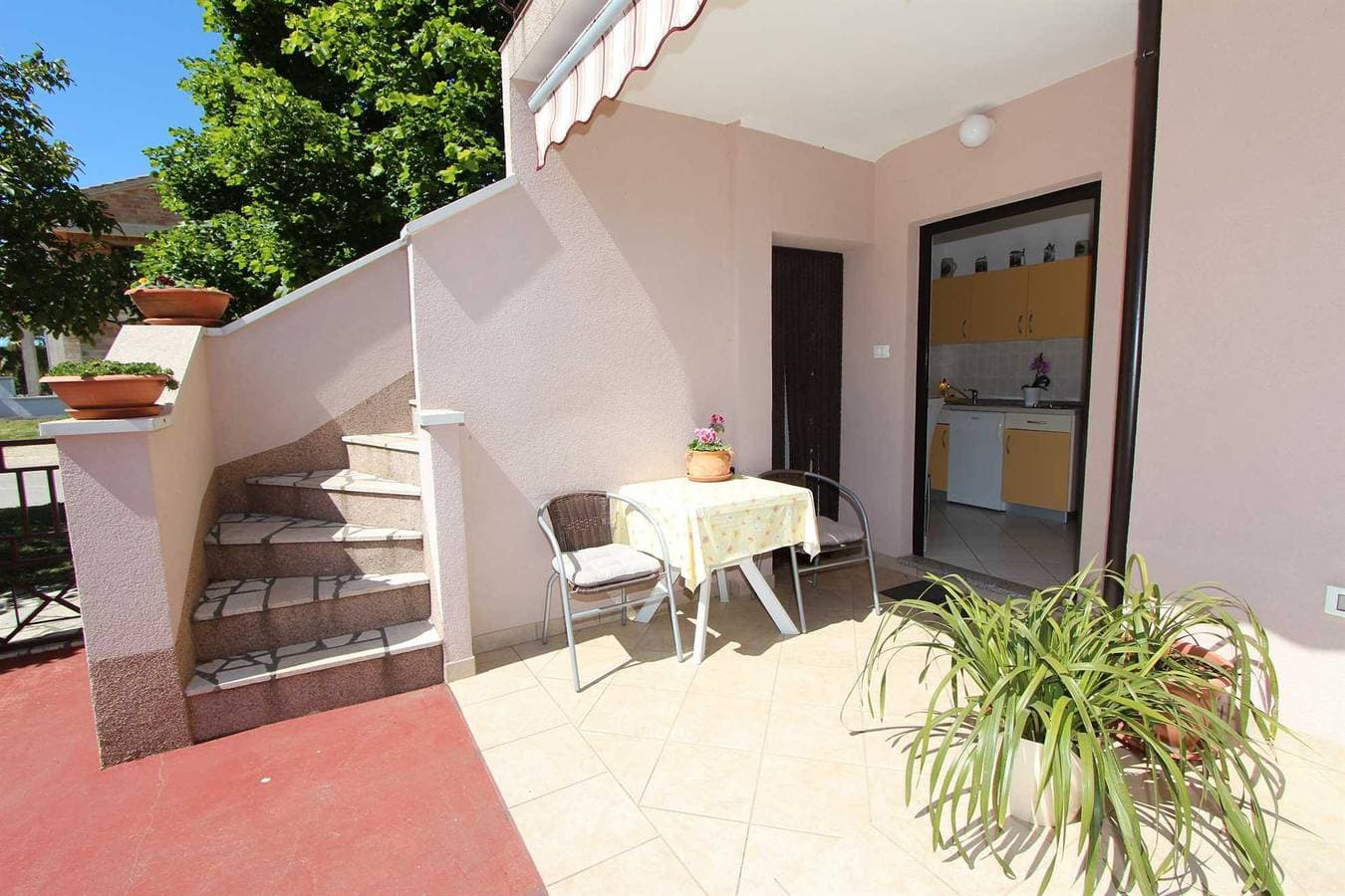 Foto 9 von 16: Pataj Ferienwohnung mit 1 Schlafzimmer mit Terrasse 3
