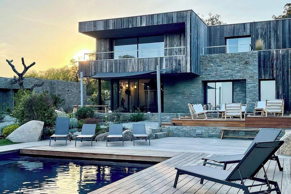 Architektenvilla mit Pool, Meerblick & Terrasse, 400 m vom Strand 1