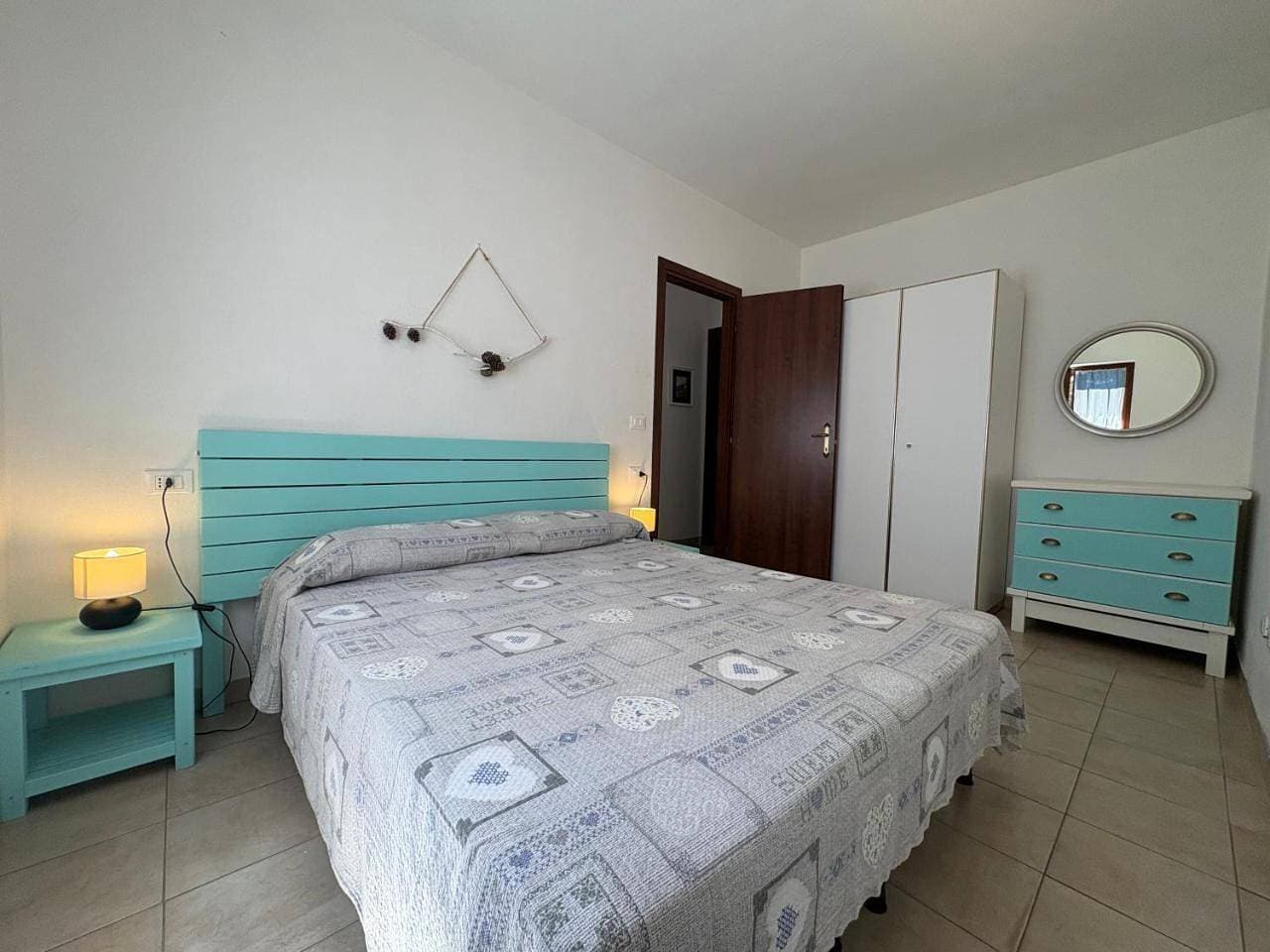 Foto 10 von 37: Two-Bedroom Apartment with Terrace and Sea View