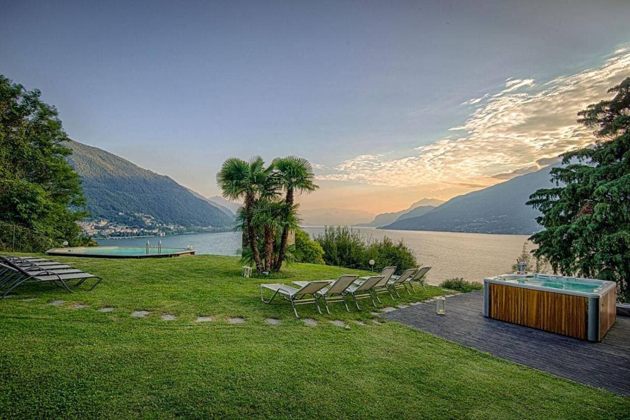 Foto 10 von 52: Six-Bedroom Villa with Private Pool