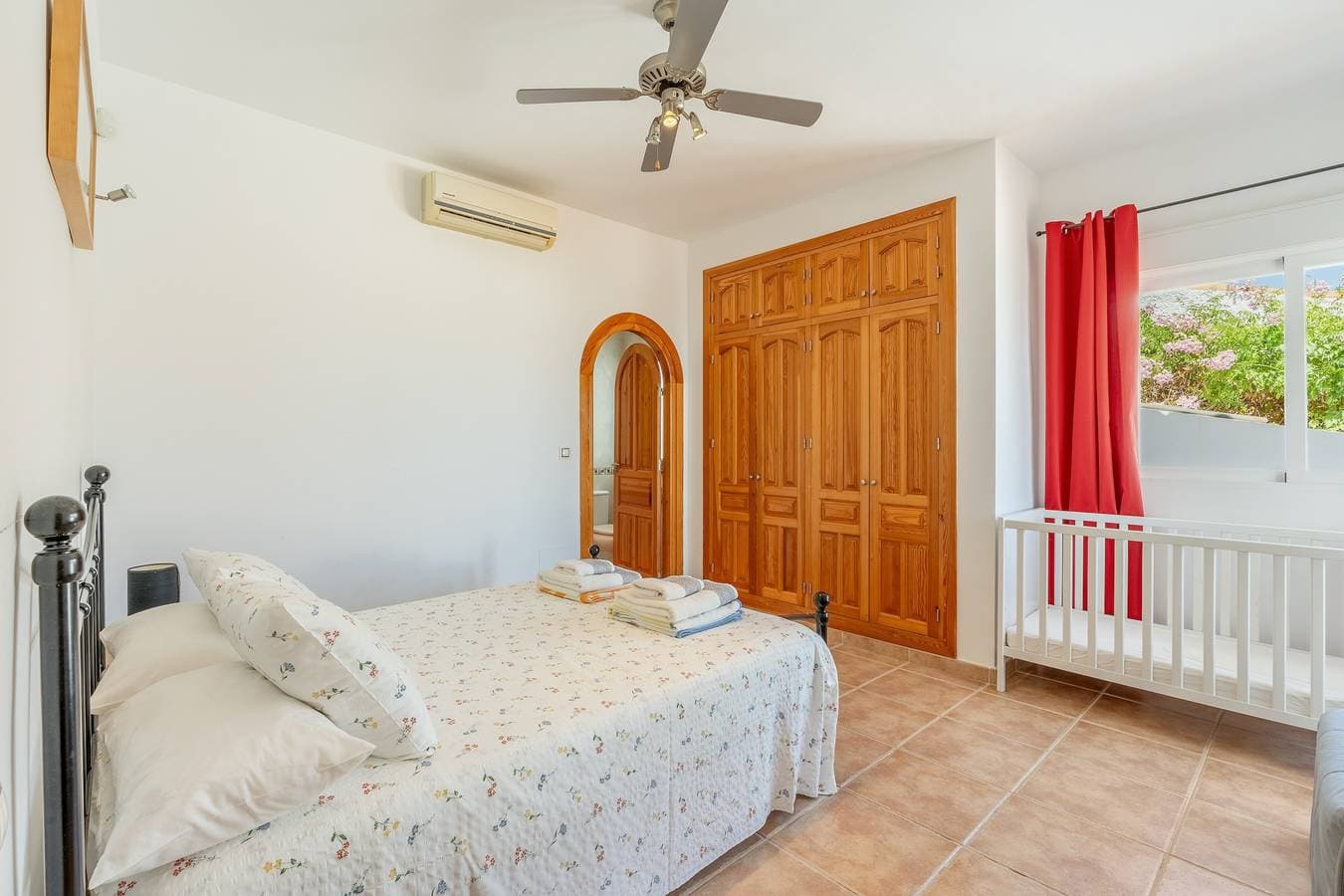 Foto 13 von 32: Villa 'Las Brisas' mit Meerblick, WLAN und Klimaanlage