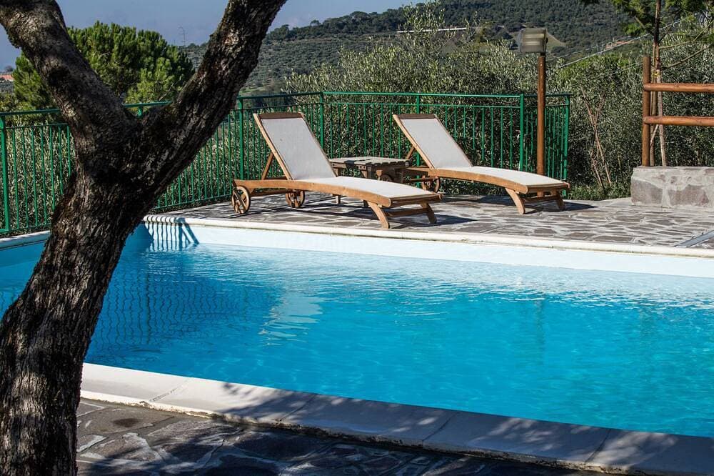 Foto 11 von 12: Hausferien mit Pool