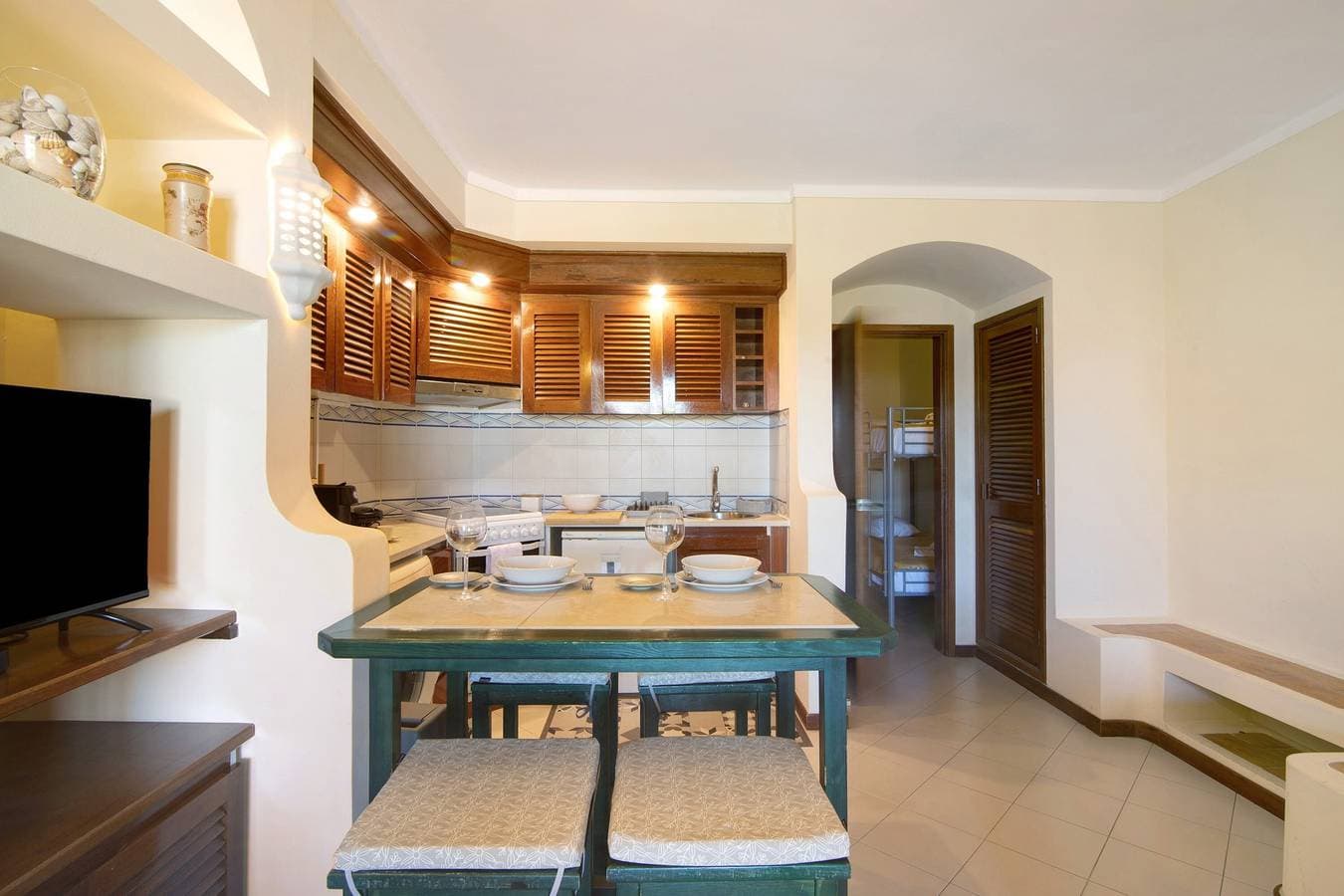 Foto 7 von 22: Studio "Belavista House" mit Privater Terrasse, Gemeinschaftspool und WLAN