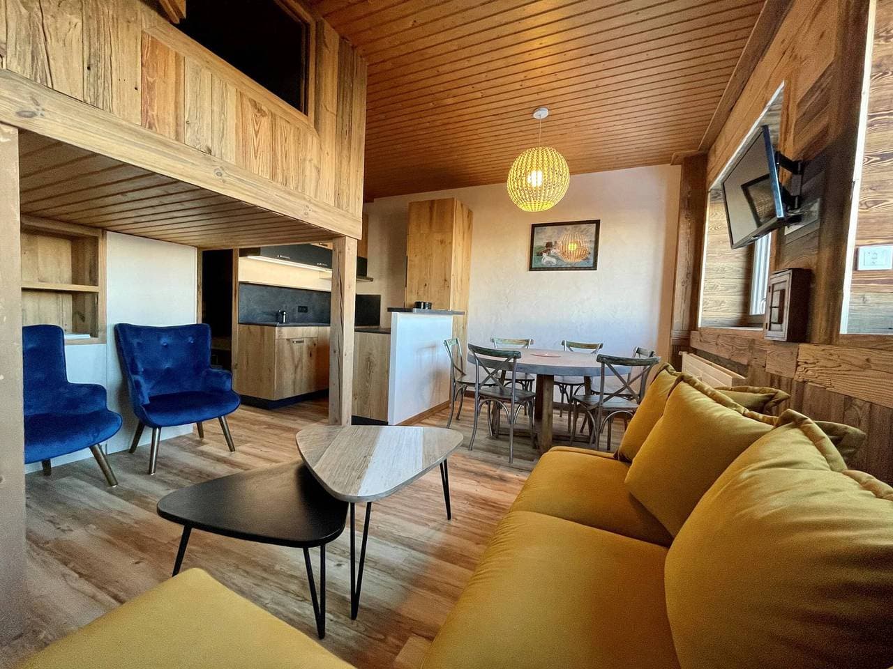 2* T2 in Courchevel, Pistenaccess, Parkplatz, Talblick, 4 Pers. 1