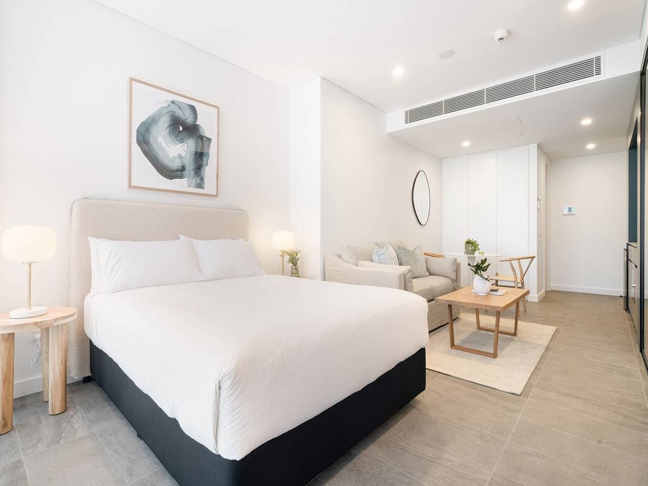Foto 4 von 29: Modernes Studio mit Zugang zu Dachterrasse und Grillplatz