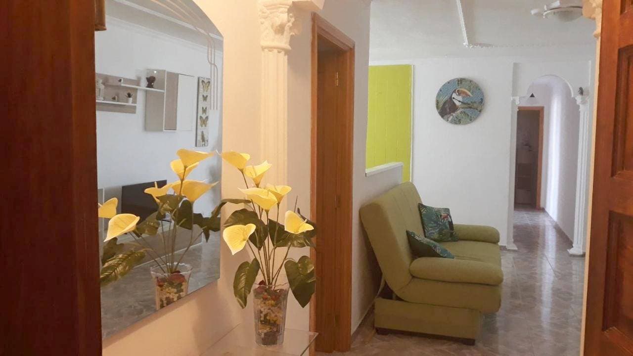 Foto 5 von 33: Three-Bedroom Apartment
