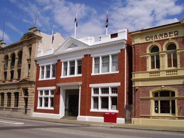 Fremantle Harbourside Apartments 1