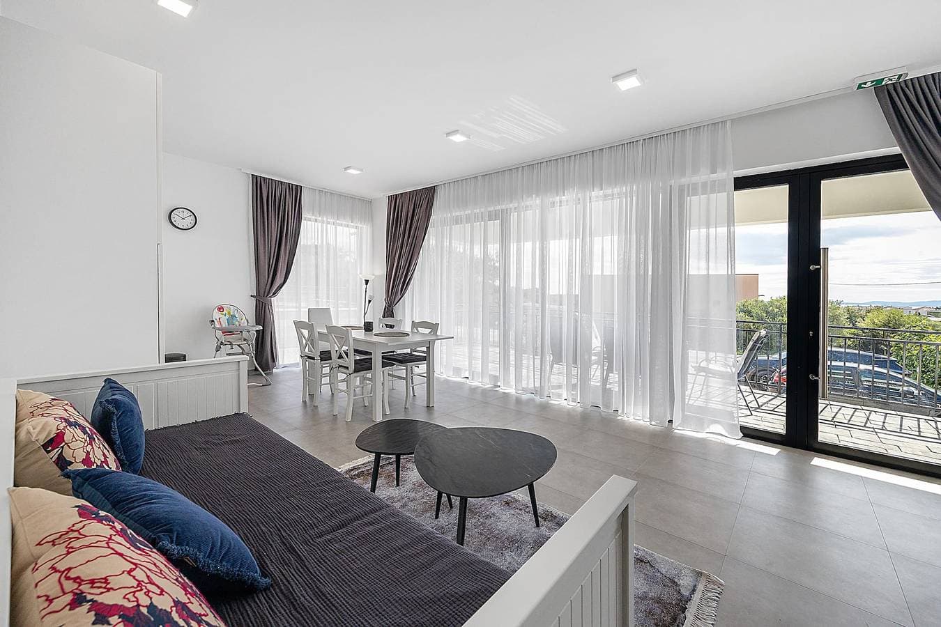 Foto 4 von 31: Max - One Bedroom Apt with Terrace