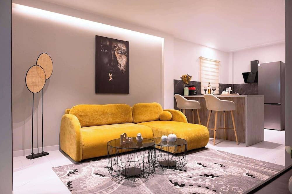 Light & Kozy Apartment - Central Patra Luxury Stay 1