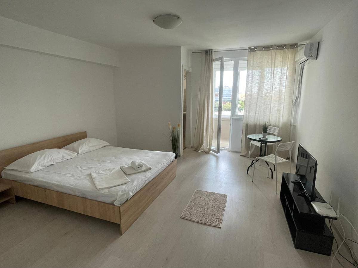 Near Center 1 Room Apartment 1