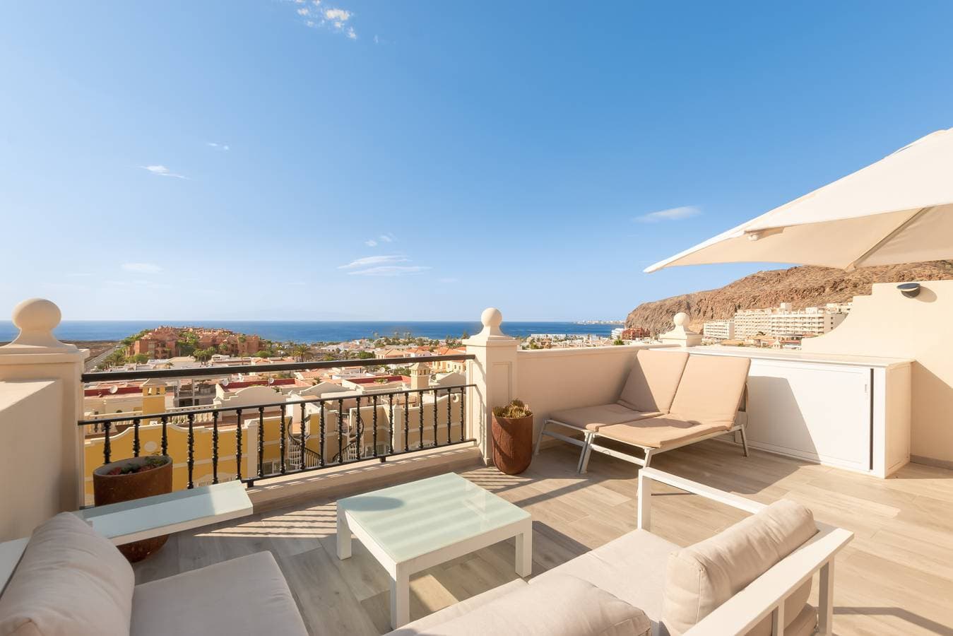 Paraiso B18 Penthouse Sea View & Sunny Terraces 1