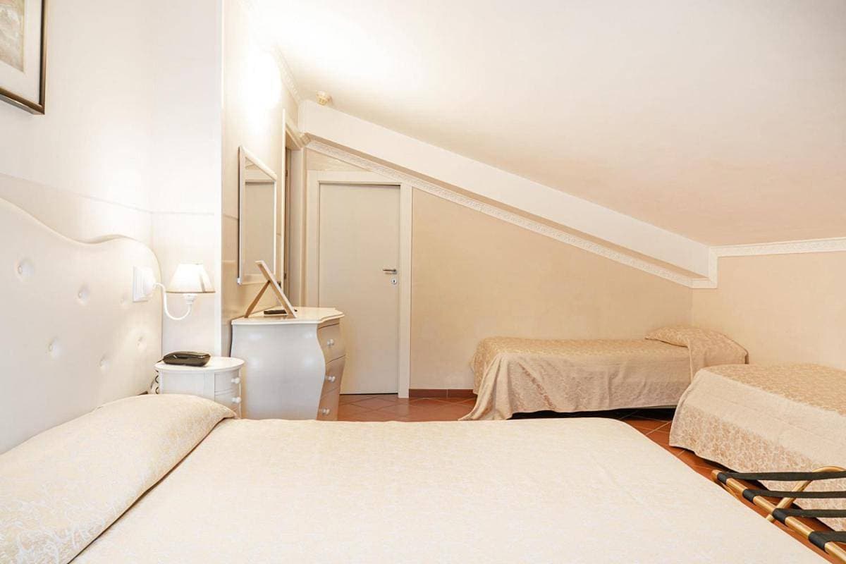 Foto 6 von 8: Quadruple Room