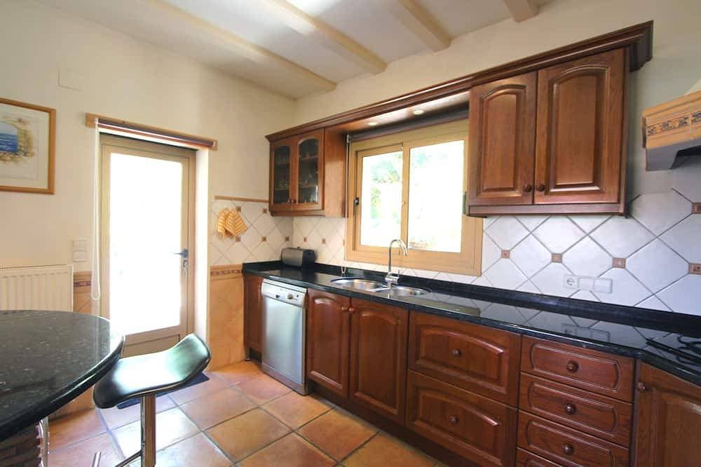 Foto 8 von 30: Authentische Villa, Klimaanlage, sehr privat, WIFI, tropischer Garten, privates Schwimmbad, in der Nähe des Meeres