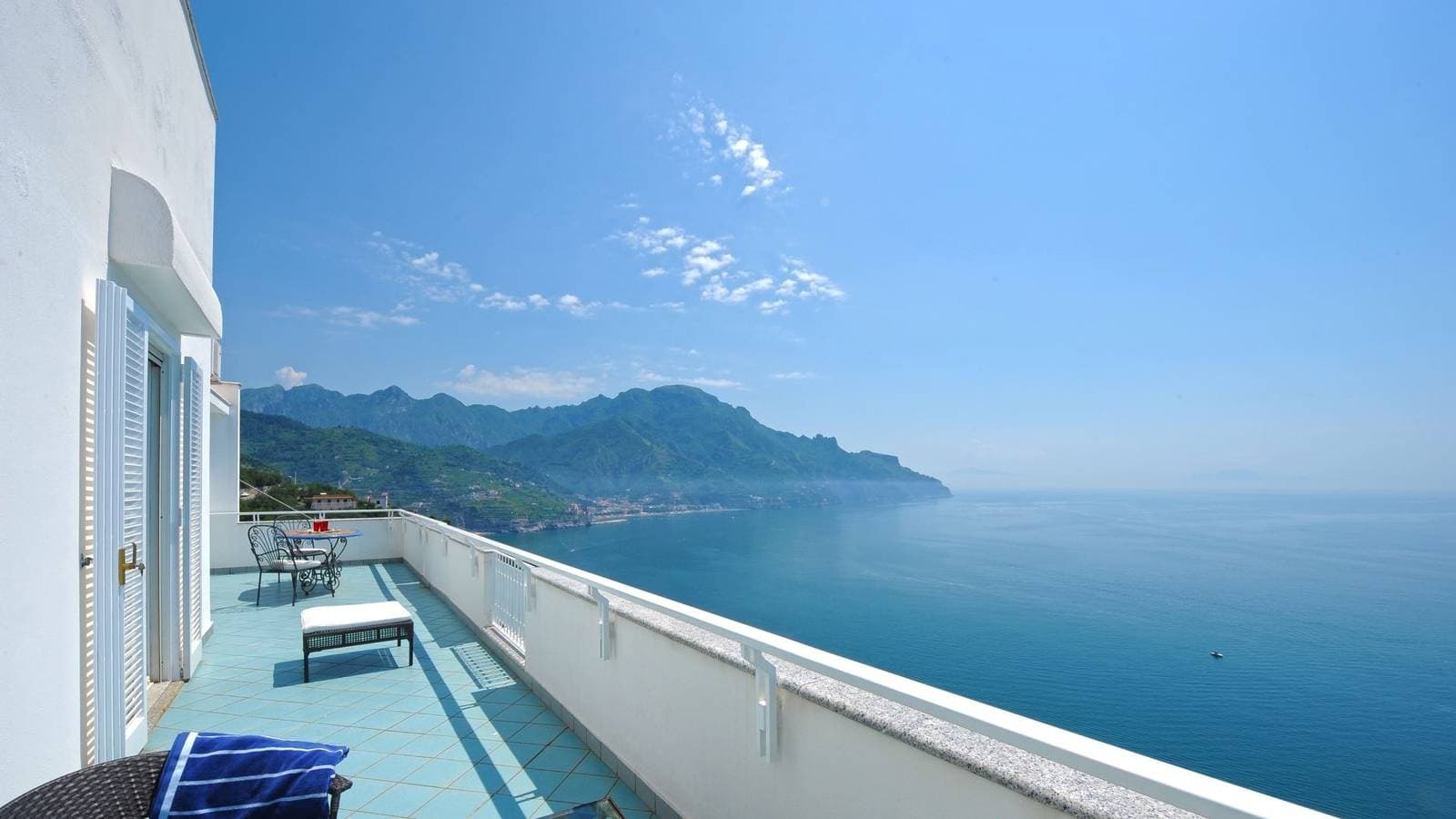 Foto 8 von 57: Villa für 8 Personen mit Pool
