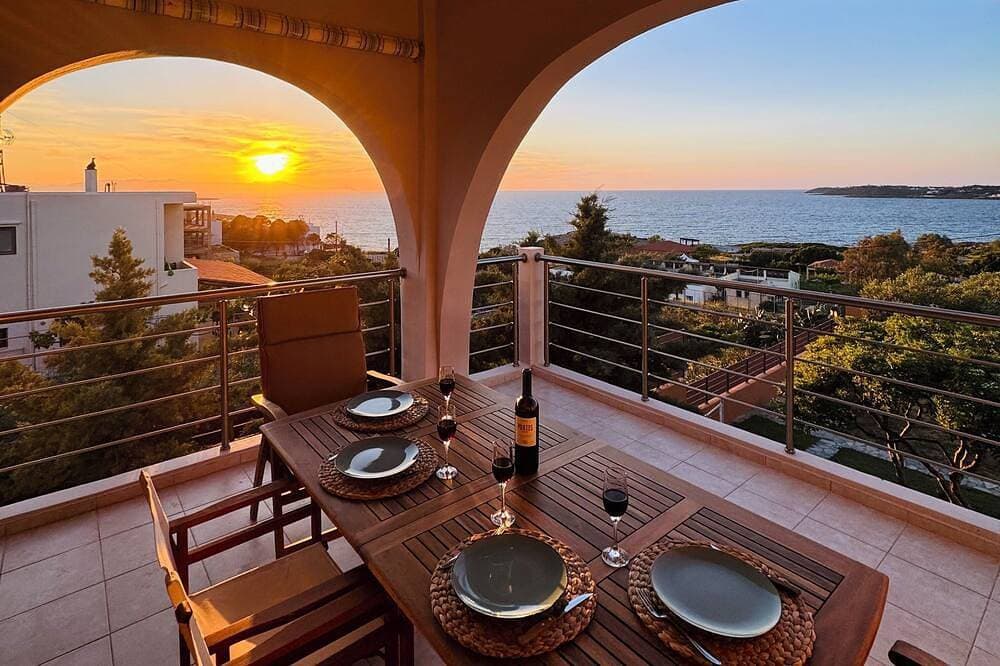 Unick Seaview Luxury Living 1