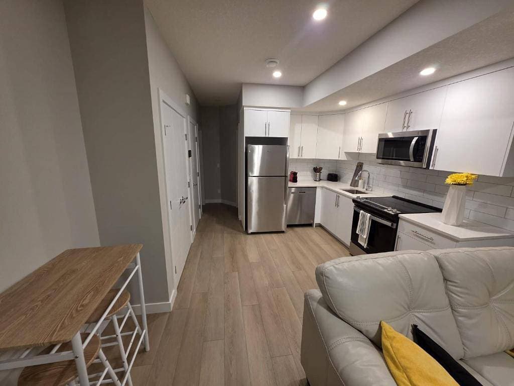 Foto 5 von 22: Geräumiges und modernes Apartment mit 2 Schlafzimmern in Calgary